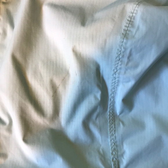 Light blue north face rain jacket - Picture 2 of 2